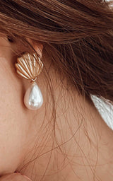 EARRINGS  accessories  shell earrings  shell accessories  seashell earrigs  pearl drop earrings