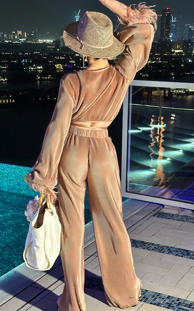 Shell Martini Bronze Brown  Feathers Trimmed  Pieces Loungewear Set