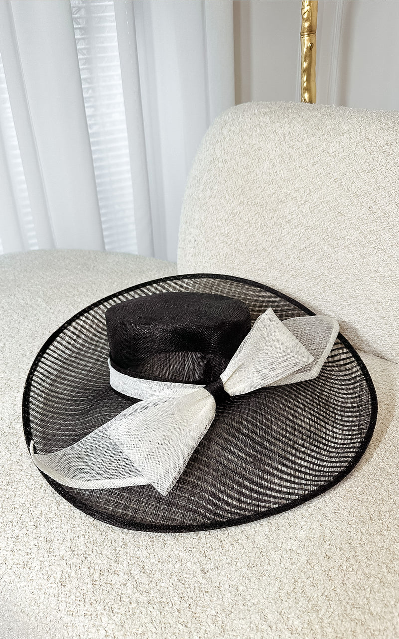 Caroline Black & White Bow Detail Hat