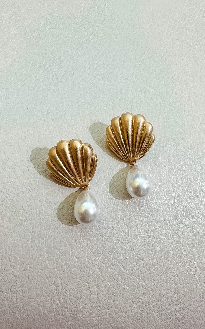 EARRINGS  accessories  shell earrings  shell accessories  seashell earrigs  pearl drop earrings