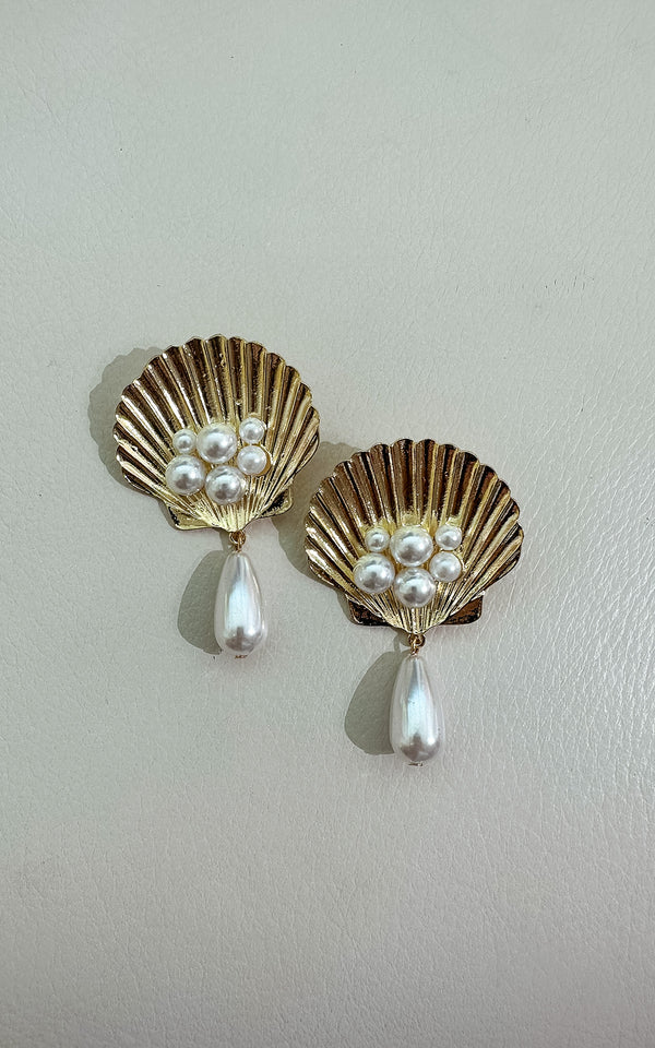 shell earrings  shell accessories  seashell earrigs  pearl drop earrings  EARRINGS  accessories