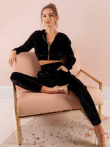 airport loungewear, best airport loungewear, airport outfits asos, airport style,  airport style, luxe loungewear,  loungewear sets and loungewear outfits, velvet loungewear set, designer loungewear set, Kylie Jenner Loungewear set, fashion nova loungewear sets, gigi hadid airport loungewear, best loungewear sets London, chic loungewear Los Angeles, airport loungewear sets, vogue loungewear