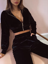 airport loungewear, best airport loungewear, airport outfits asos, airport style,  airport style, luxe loungewear,  loungewear sets and loungewear outfits, velvet loungewear set, designer loungewear set, Kylie Jenner Loungewear set, fashion nova loungewear sets, gigi hadid airport loungewear, best loungewear sets London, chic loungewear Los Angeles, airport loungewear sets, vogue loungewear