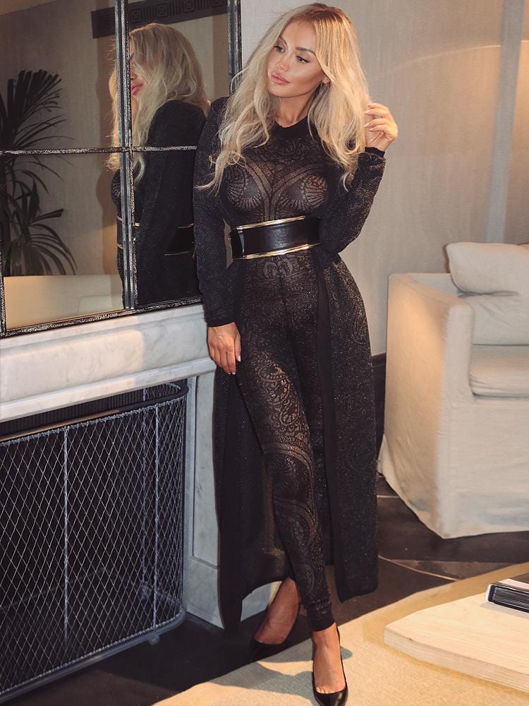    Zara Jumpsuit, Balmain Jumpsuit, Celebrity clothing UK, Blogger style 2020, best blogger style 2020, cheap clothing London, unique jumpsuits, best jumpsuits London, Kylie Jenner Jumpsuit, Kylie Jenner Catsuit, Winter jumpsuit, Christmas outfit 2020, House of Cb Jumpsuit, Missguided, Silk Fred, Designer catsuit London